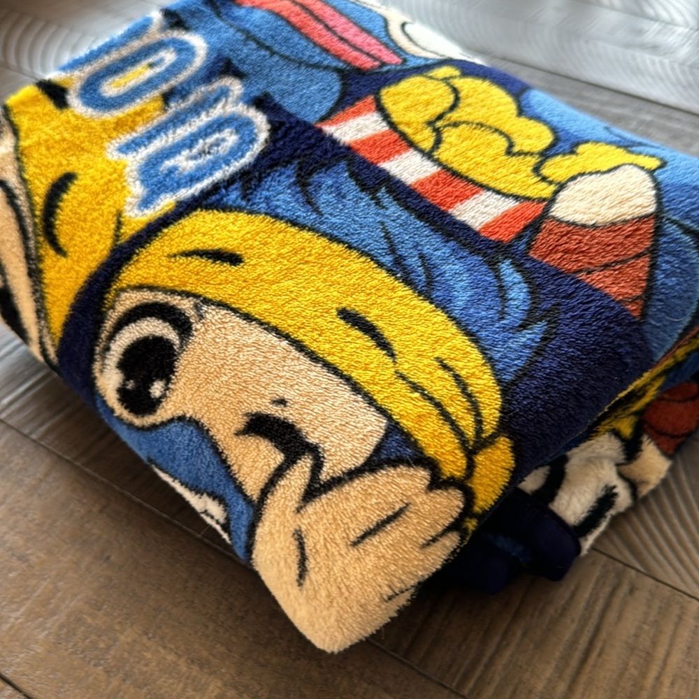 Ninja Avatar - Ninja The YouTuber Influencer Throw Blanket (Approx.42x58)